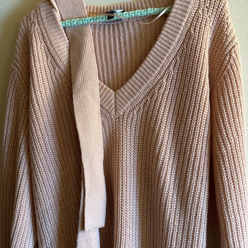 Dusty pink sweater with belt. Size 26w - Picture 4 of 4